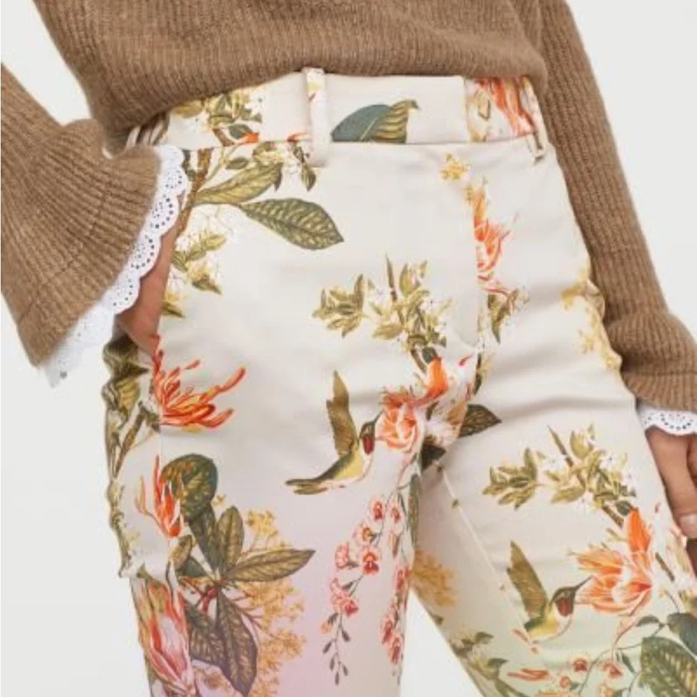 H&M Beige Floral Cigarette Pants Size‎ 10 Petite